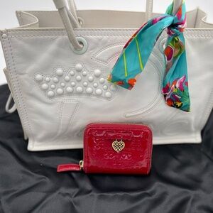 Loewe White Tote Bag with Textured Detailing